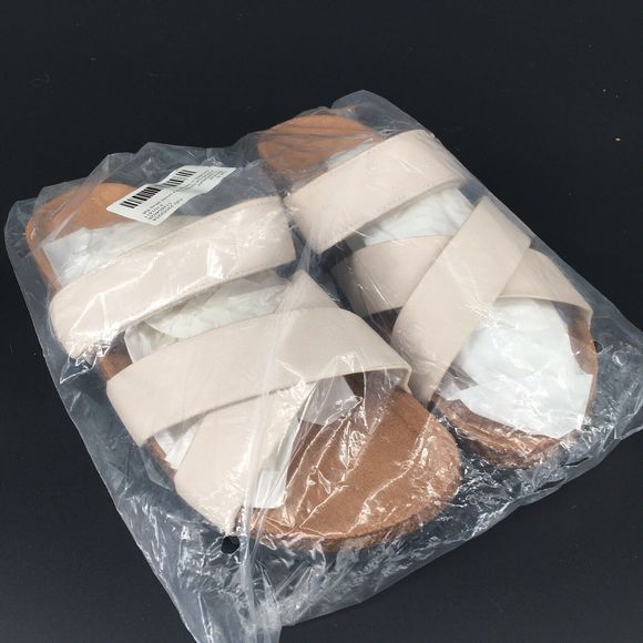 ASOS DESIGN Fiery double cross-strap flat sandals in Off White Size 8 - Picture 5 of 7